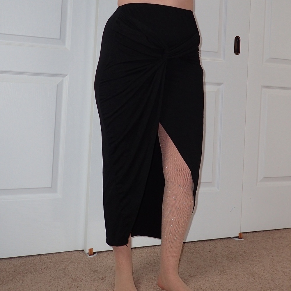 Iconoflash High Low Knot Skirt
